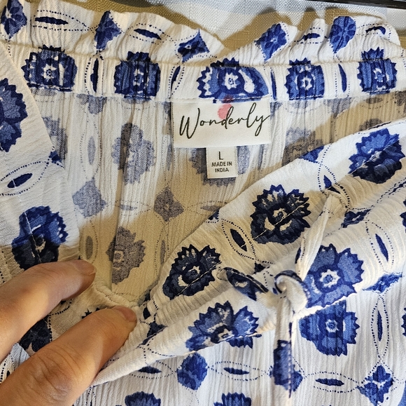 Mystery Box L New Directions - Picture 10 of 12